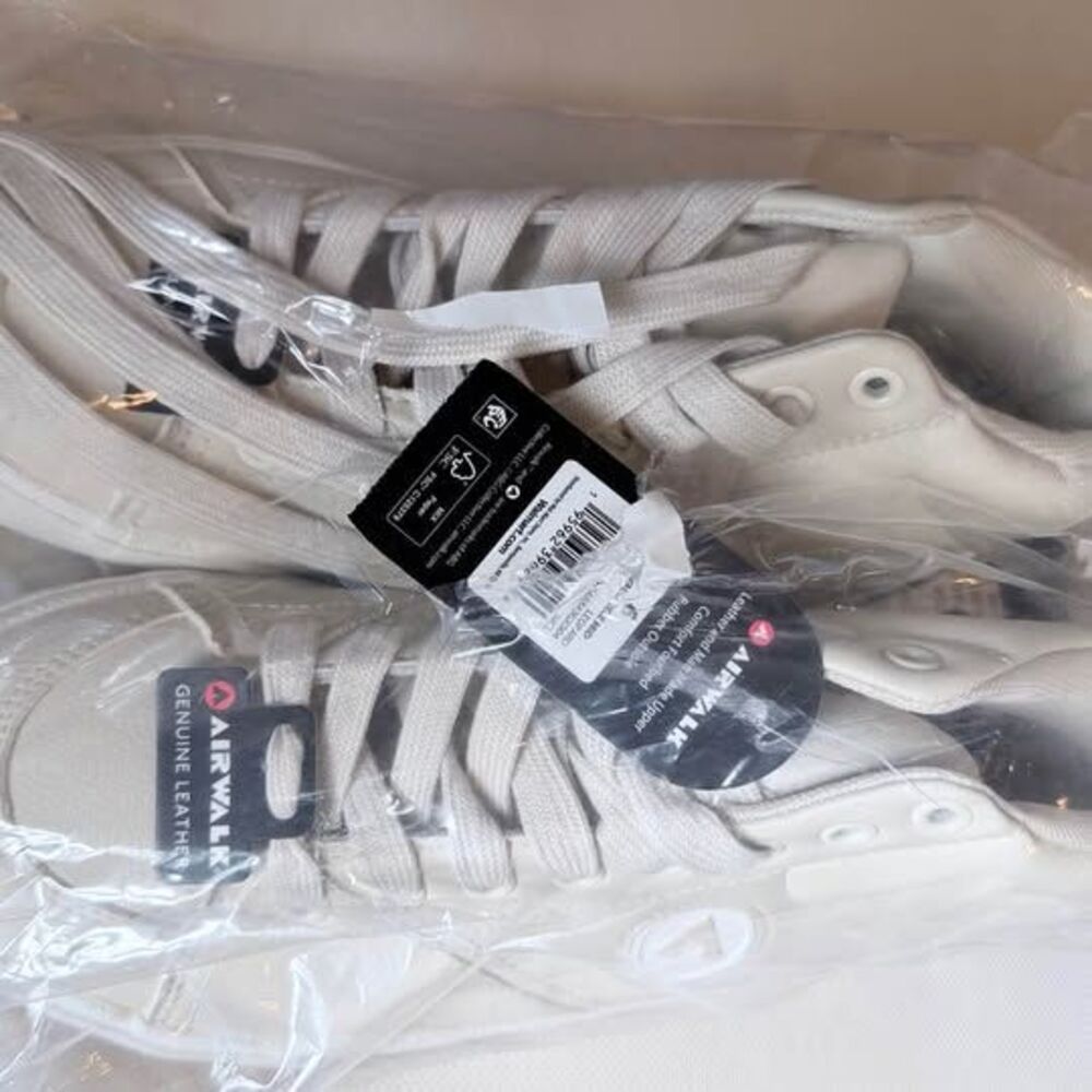 Airwalk High-Top Sneakers Size 6 – White/Leopard